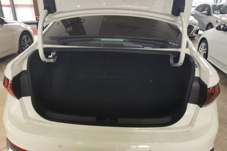 Used Volkswagen Sagitar 2025 300TSI DSG Flyover Edition Trunk