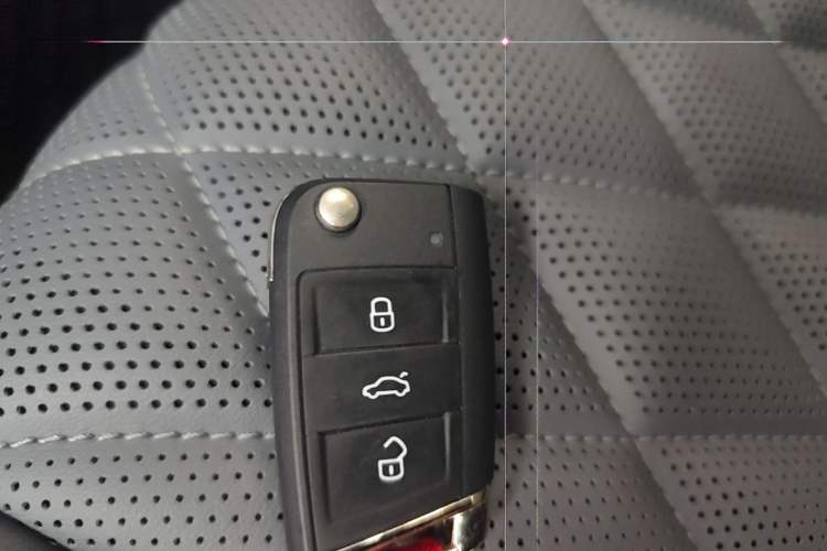 Used Volkswagen Sagitar 2025 300TSI DSG Excellence Edition Vehicle Key