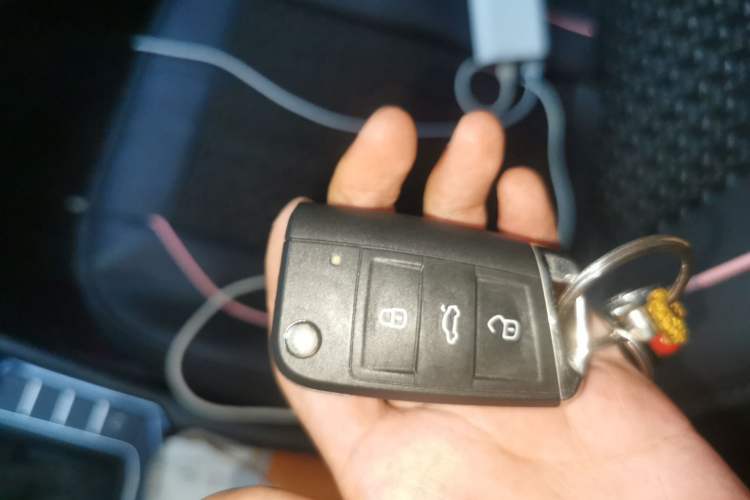 Used Volkswagen Sagitar 2025 300TSI DSG Flyover Edition Vehicle Key