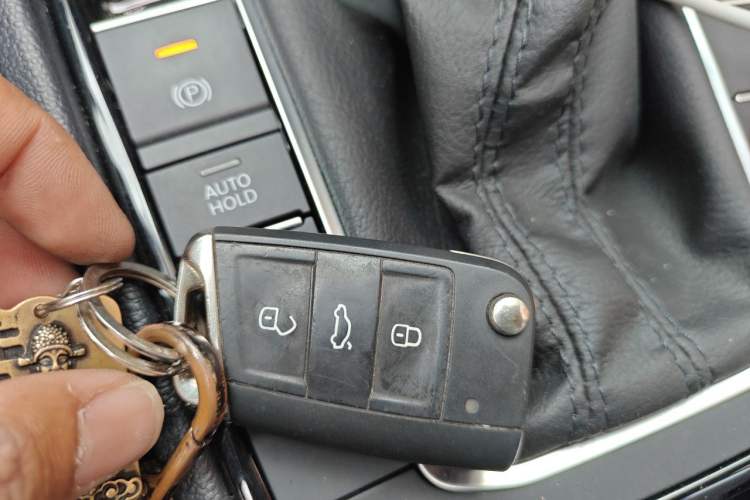 Used Volkswagen Sagitar 2025 Revised 300TSI DSG Excellence Edition Vehicle Key