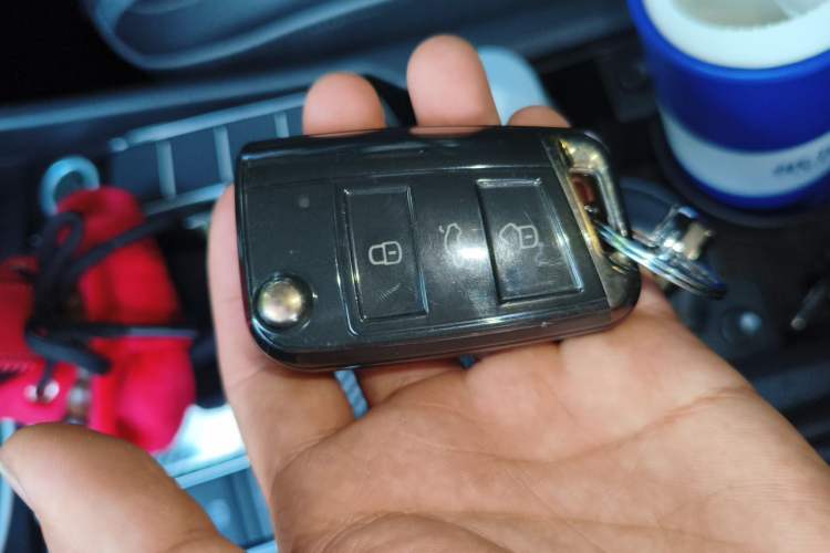 Used Volkswagen Sagitar 2025 300TSI DSG Excellence Edition Vehicle Key