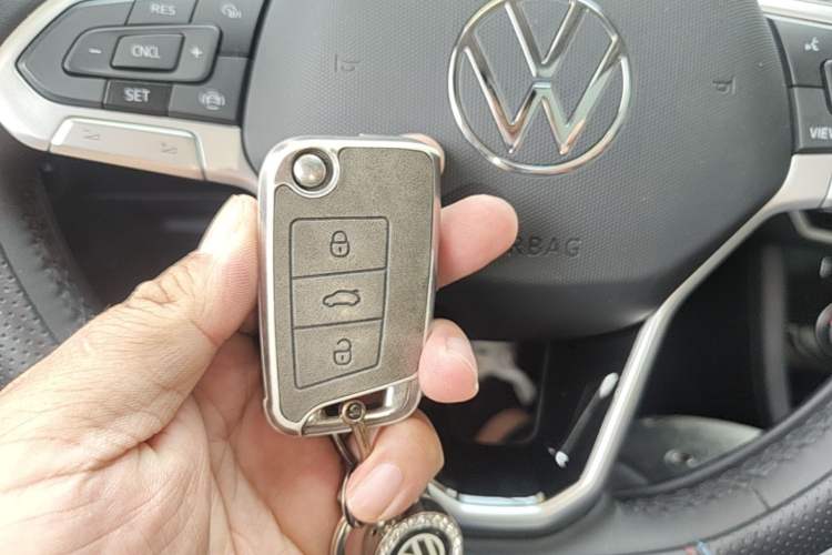 Used Volkswagen Sagitar 2025 300TSI DSG Excellence Edition Vehicle Key