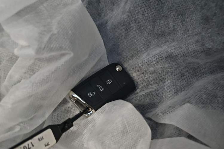 Used Volkswagen Sagitar 2025 Facelift 200TSI DSG Flyover Edition Vehicle Key
