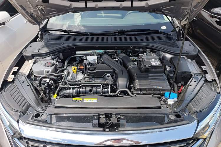 Used Volkswagen Sagitar 2025 300TSI DSG Excellence Edition Engine Bay