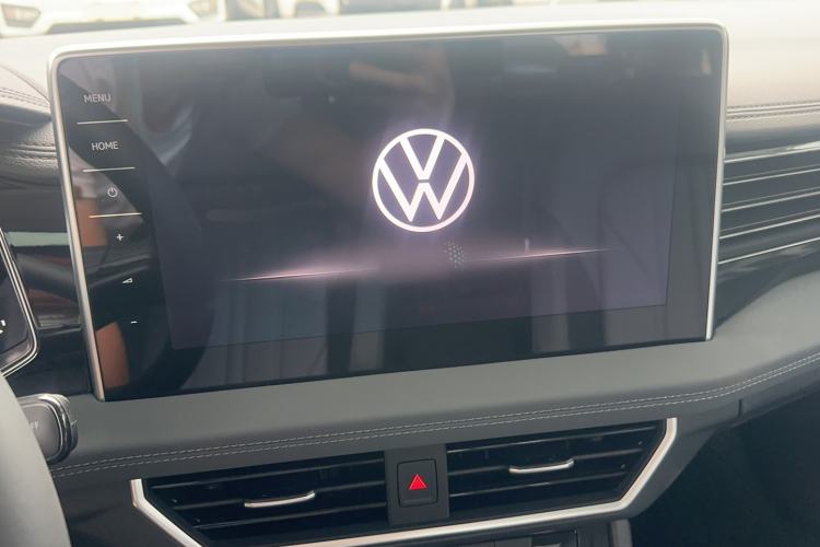 Used Volkswagen Sagitar 2026 Model, Facelifted 30 Million Units Selected Model, 300TSI DSG Beyond Edition Audio And AC Panel