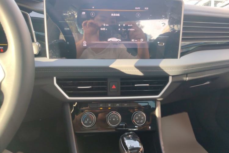 Used Volkswagen Sagitar 2026 Model 30 Million Units Selected 300TSI DSG Surpassing Edition Audio And AC Panel