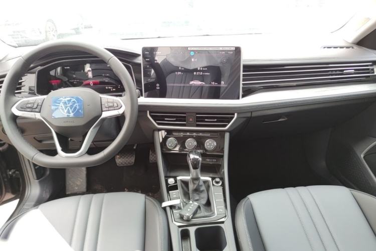 Used Volkswagen Sagitar 2026 Model 30 Million Units Selected 300TSI DSG Surpassing Edition Center Console