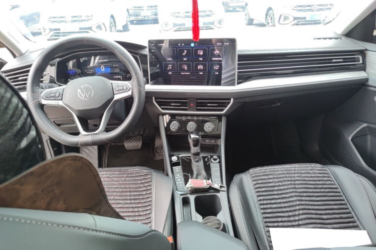 Used Volkswagen Sagitar 2026 Model 30 Million Units Selected 300TSI DSG Surpassing Edition Center Console