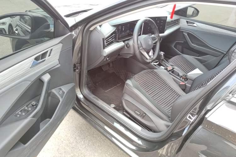 Used Volkswagen Sagitar 2026 Model 30 Million Units Selected 300TSI DSG Surpassing Edition Driver Seat