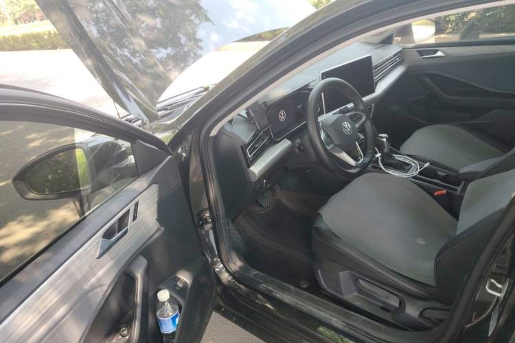 Used Volkswagen Sagitar 2026 Model 30 Million Units Selected 300TSI DSG Surpassing Edition Driver Seat