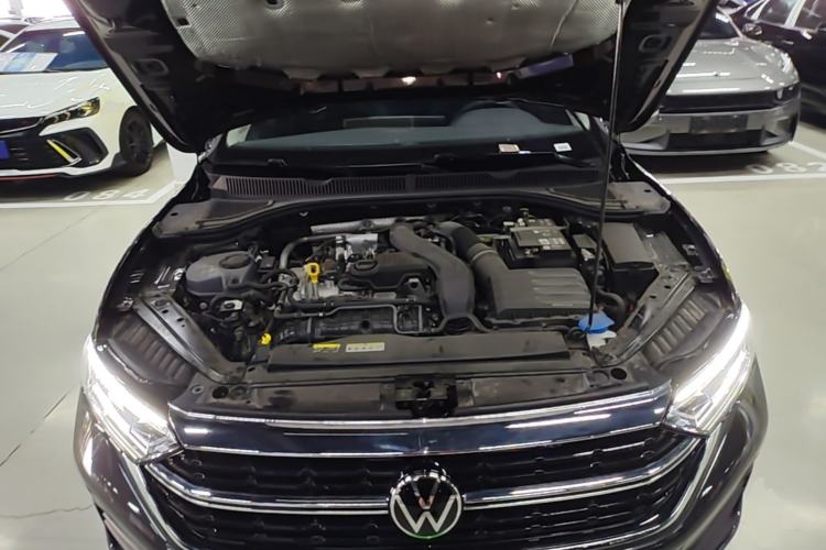 Used Volkswagen Sagitar 2026 Model 30 Million Units Selected 300TSI DSG Surpassing Edition Engine Bay