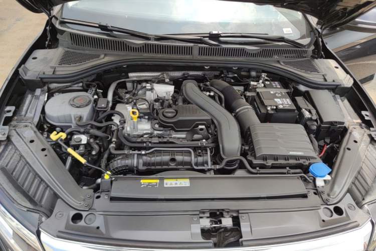 Used Volkswagen Sagitar 2026 Model 30 Million Units Selected 300TSI DSG Surpassing Edition Engine Bay