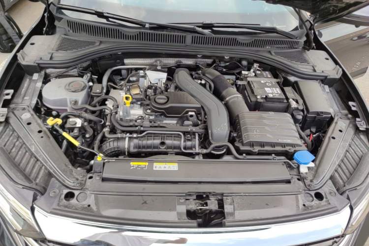 Used Volkswagen Sagitar 2026 Model 30 Million Units Selected 300TSI DSG Surpassing Edition Engine Bay