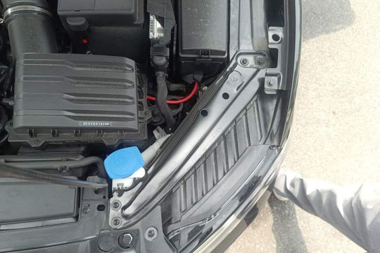 Used Volkswagen Sagitar 2026 Model 30 Million Units Selected 300TSI DSG Surpassing Edition Engine Bay Left