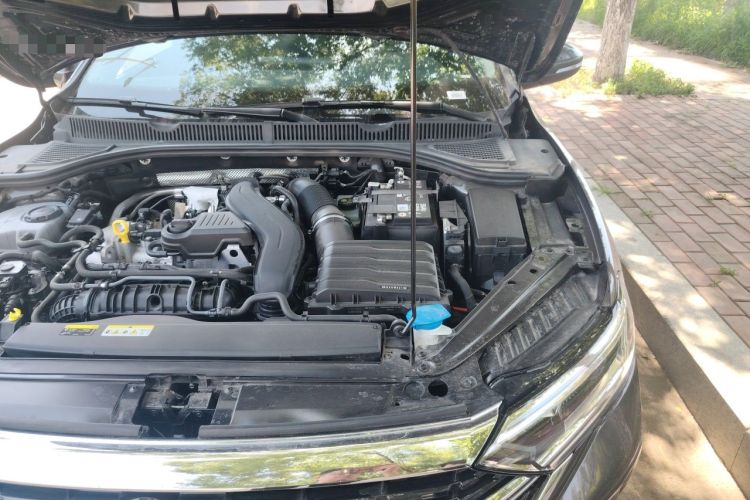 Used Volkswagen Sagitar 2026 Model 30 Million Units Selected 300TSI DSG Surpassing Edition Engine Bay Left