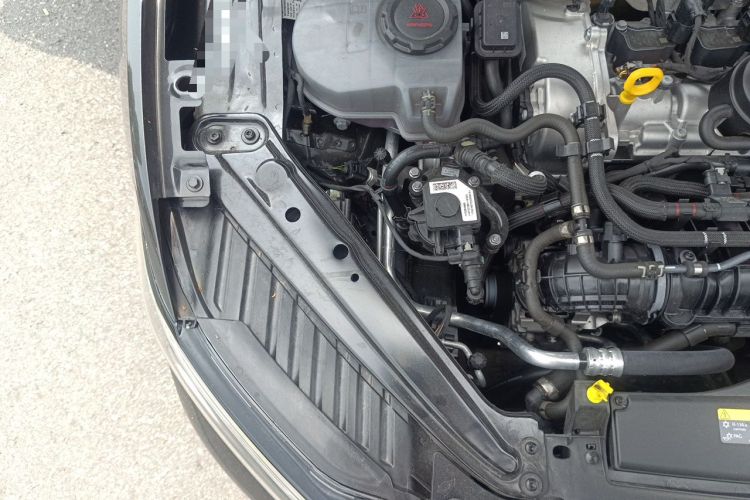 Used Volkswagen Sagitar 2026 Model 30 Million Units Selected 300TSI DSG Surpassing Edition Engine Bay Right