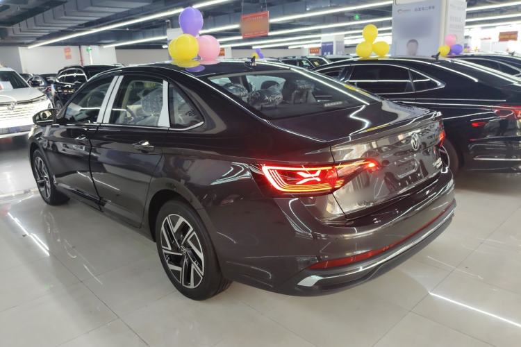 Used Volkswagen Sagitar 2026 Model 30 Million Units Selected 300TSI DSG Surpassing Edition Exterior 3