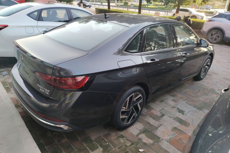 Used Volkswagen Sagitar 2026 Model 30 Million Units Selected 300TSI DSG Surpassing Edition Exterior 4