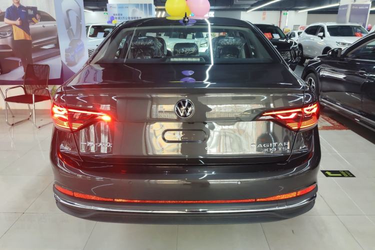Used Volkswagen Sagitar 2026 Model 30 Million Units Selected 300TSI DSG Surpassing Edition Exterior 4