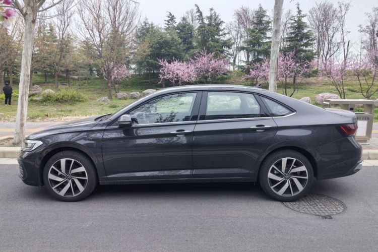 Used Volkswagen Sagitar 2026 Model 30 Million Units Selected 300TSI DSG Surpassing Edition Exterior 5