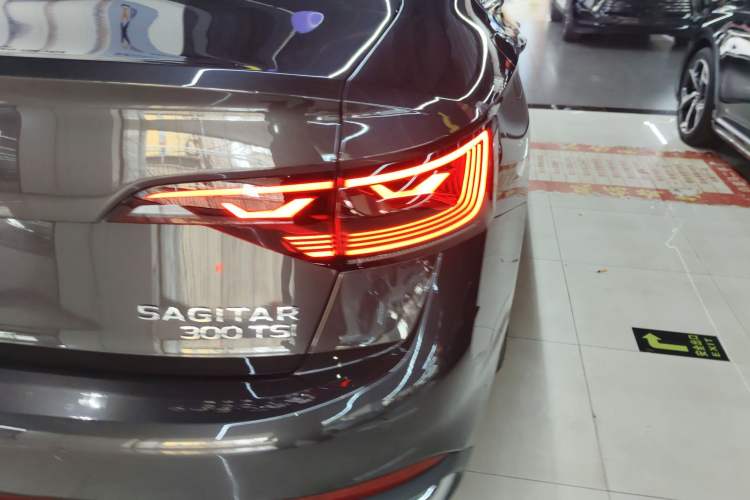 Used Volkswagen Sagitar 2026 Model 30 Million Units Selected 300TSI DSG Surpassing Edition Exterior 6