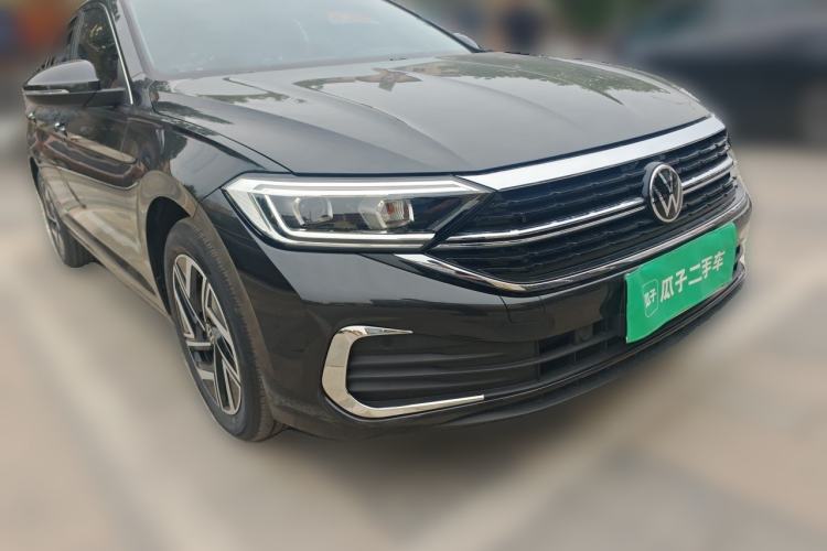Used Volkswagen Sagitar 2026 Model 30 Million Units Selected 300TSI DSG Surpassing Edition Front Right 45 Deg