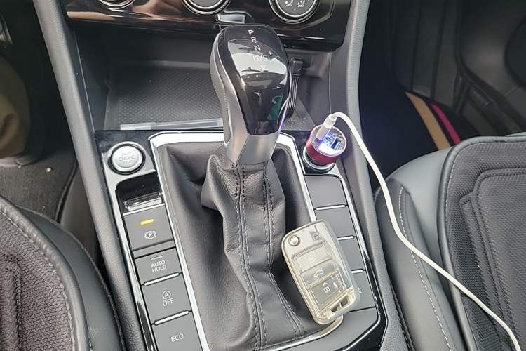 Used Volkswagen Sagitar 2026 Model, Facelifted 30 Million Units Selected Model, 300TSI DSG Beyond Edition Gear Lever