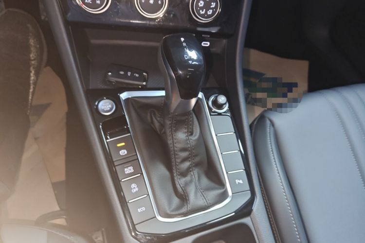 Used Volkswagen Sagitar 2026 Model 30 Million Units Selected 300TSI DSG Surpassing Edition Gear Lever