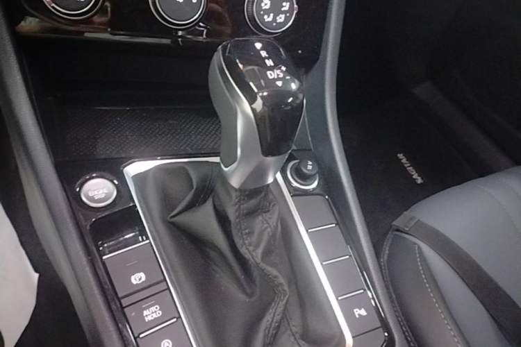 Used Volkswagen Sagitar 2026 Model, Facelifted 30 Million Units Selected Model, 300TSI DSG Beyond Edition Gear Lever