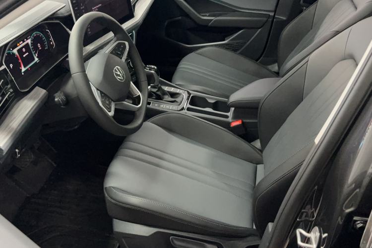 Used Volkswagen Sagitar 2026 Model 30 Million Units Selected 300TSI DSG Surpassing Edition Interior 1