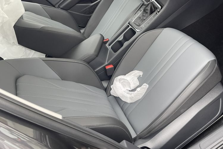 Used Volkswagen Sagitar 2026 Model 30 Million Units Selected 300TSI DSG Surpassing Edition Interior 10