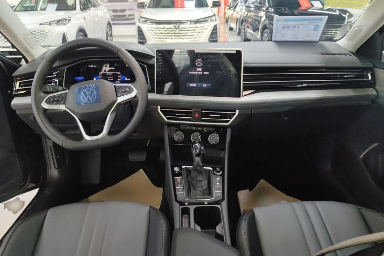 Used Volkswagen Sagitar 2026 Model 30 Million Units Selected 300TSI DSG Surpassing Edition Interior 2
