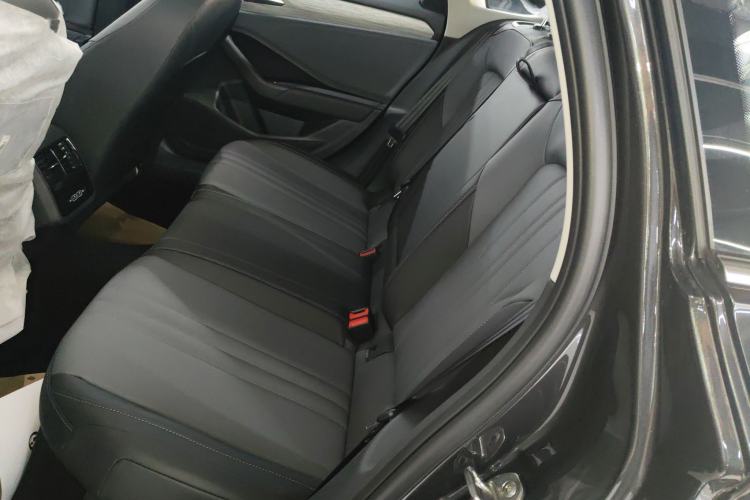 Used Volkswagen Sagitar 2026 Model 30 Million Units Selected 300TSI DSG Surpassing Edition Interior 4