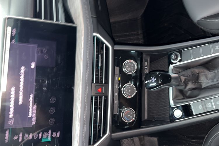 Used Volkswagen Sagitar 2026 Model 30 Million Units Selected 300TSI DSG Surpassing Edition Interior 5