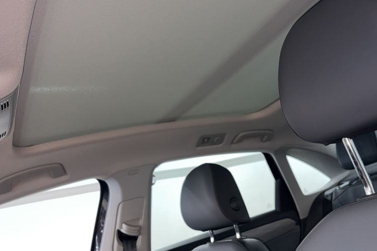 Used Volkswagen Sagitar 2026 Model 30 Million Units Selected 300TSI DSG Surpassing Edition Interior 6