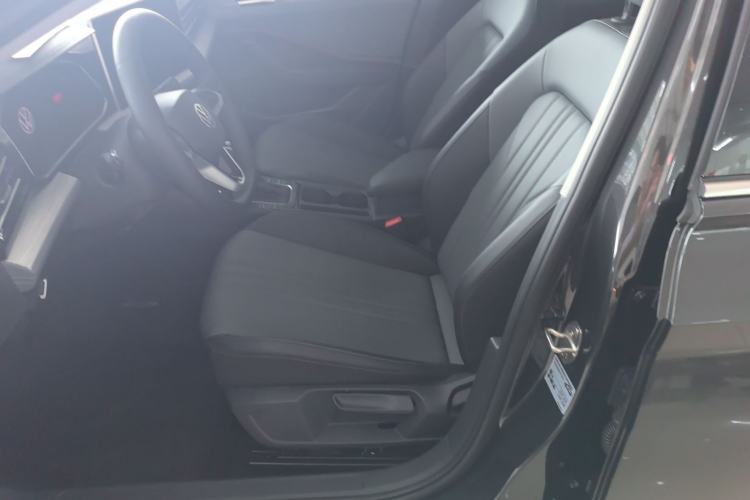 Used Volkswagen Sagitar 2026 Model 30 Million Units Selected 300TSI DSG Surpassing Edition Left Front Seat