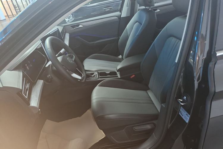 Used Volkswagen Sagitar 2026 Model 30 Million Units Selected 300TSI DSG Surpassing Edition Left Front Seat