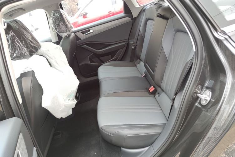 Used Volkswagen Sagitar 2026 Model 30 Million Units Selected 300TSI DSG Surpassing Edition Left Rear Seat