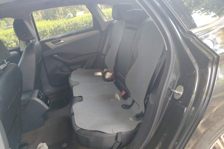 Used Volkswagen Sagitar 2026 Model 30 Million Units Selected 300TSI DSG Surpassing Edition Left Rear Seat