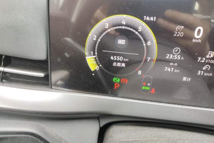 Used Volkswagen Sagitar 2026 Model L 300TSI DSG Elite Version Odometer Close Up