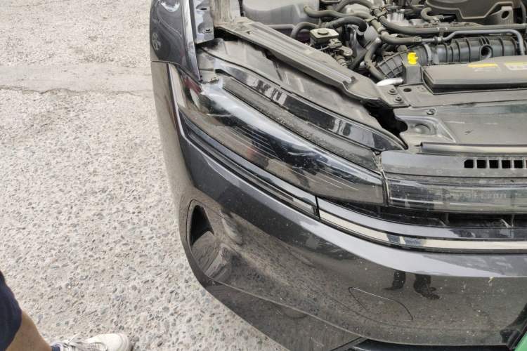 Used Volkswagen Sagitar 2026 Model L 300TSI DSG Elite Version Right Front Headlight