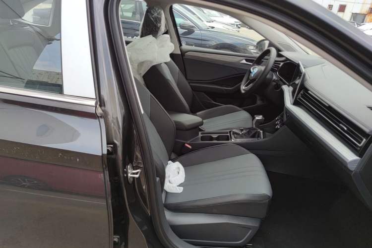 Used Volkswagen Sagitar 2026 Model 30 Million Units Selected 300TSI DSG Surpassing Edition Right Front Seat