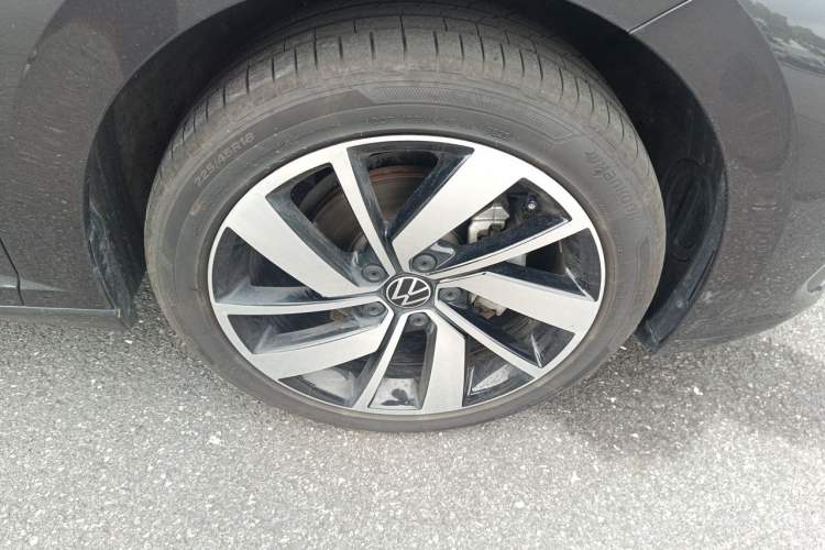 Used Volkswagen Sagitar 2026 Model 30 Million Units Selected 300TSI DSG Surpassing Edition Right Front Wheel Hub
