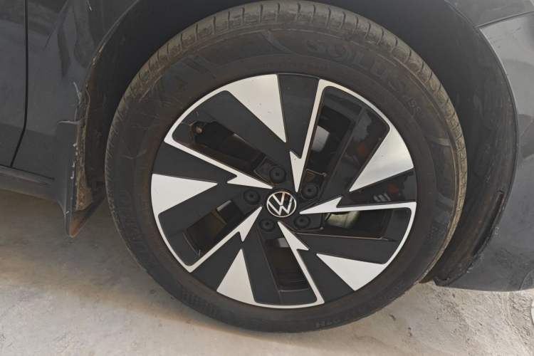 Used Volkswagen Sagitar 2026 Model L 300TSI DSG Elite Version Right Front Wheel Hub
