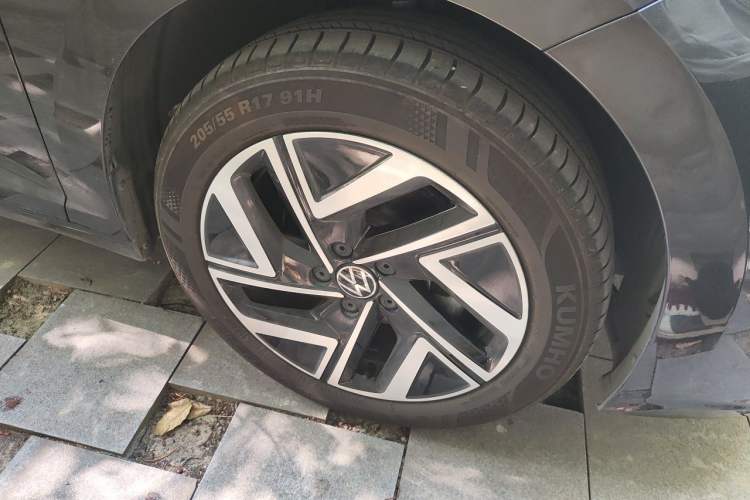 Used Volkswagen Sagitar 2026 Model, Facelifted 30 Million Units Selected Model, 300TSI DSG Beyond Edition Right Front Wheel Hub