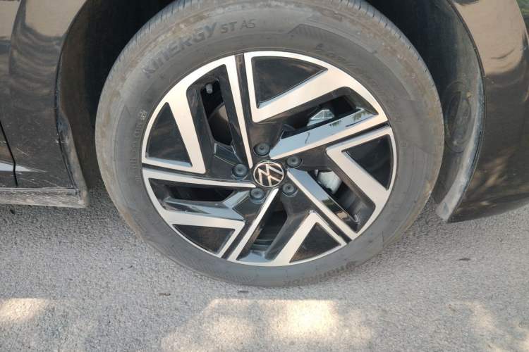 Used Volkswagen Sagitar 2026 Model 30 Million Units Selected 300TSI DSG Surpassing Edition Right Front Wheel Hub