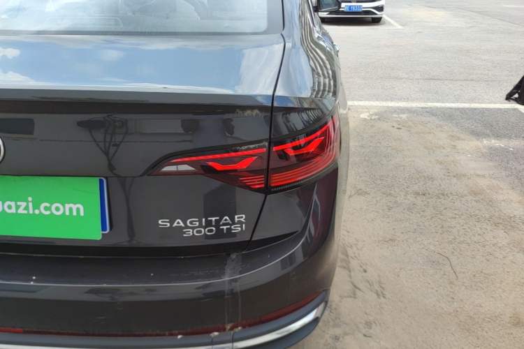 Used Volkswagen Sagitar 2026 Model 30 Million Units Selected 300TSI DSG Surpassing Edition Right Rear Taillight