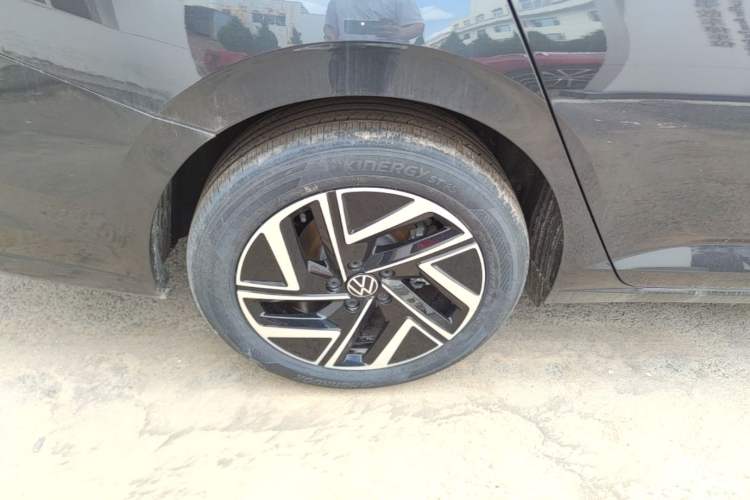 Used Volkswagen Sagitar 2026 Model 30 Million Units Selected 300TSI DSG Surpassing Edition Right Rear Wheel Hub