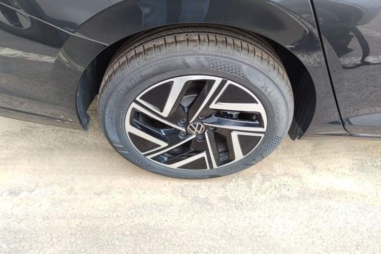 Used Volkswagen Sagitar 2026 Model 30 Million Units Selected 300TSI DSG Surpassing Edition Right Rear Wheel Hub