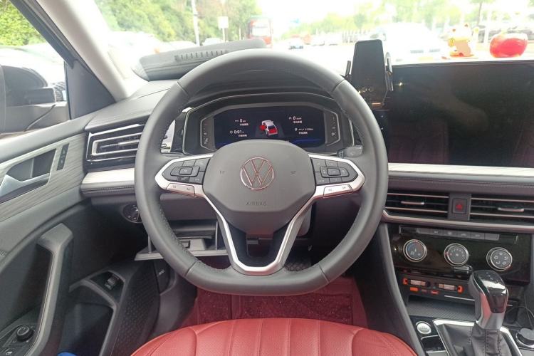 Used Volkswagen Sagitar 2026 Model 30 Million Units Selected 300TSI DSG Surpassing Edition Steering Wheel